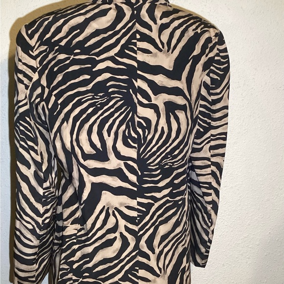 Saks Fifth Avenue zebra print 100% silk blazer jacket size large - Picture 9 of 15